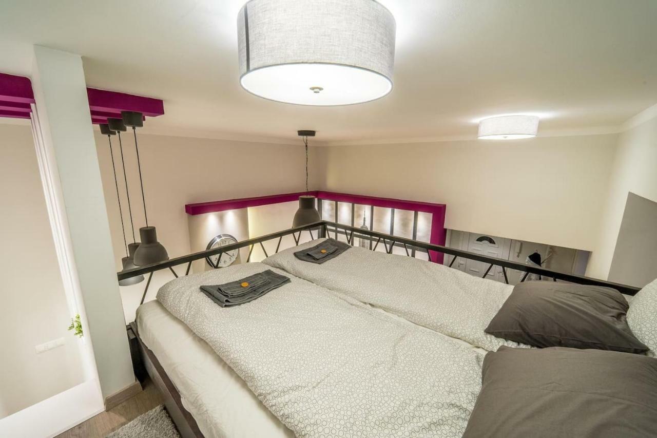 Cozy Downtown Studio Apartment Budapest Exterior photo