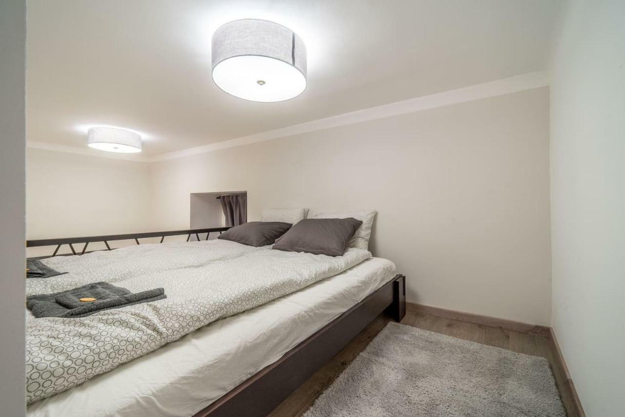 Cozy Downtown Studio Apartment Budapest Exterior photo